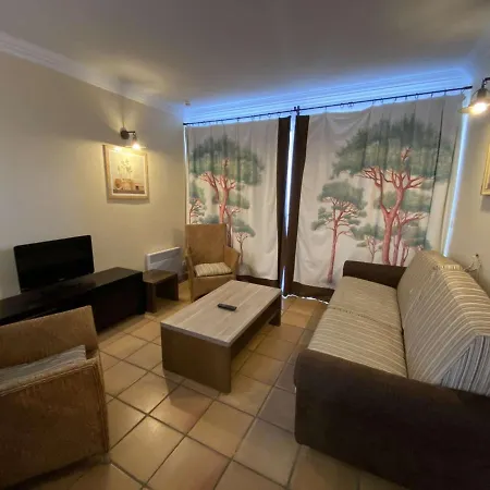 Apartment 3 Pieces Avec Terrasse, Clim Et Parking A - Fr-1-226-390 Grimaud